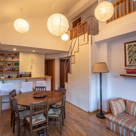 Altido Charming 2 Level Family Flat In Apartamento *