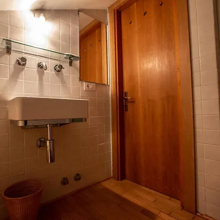 Apartamento Altido Charming 2 Level Family Flat In